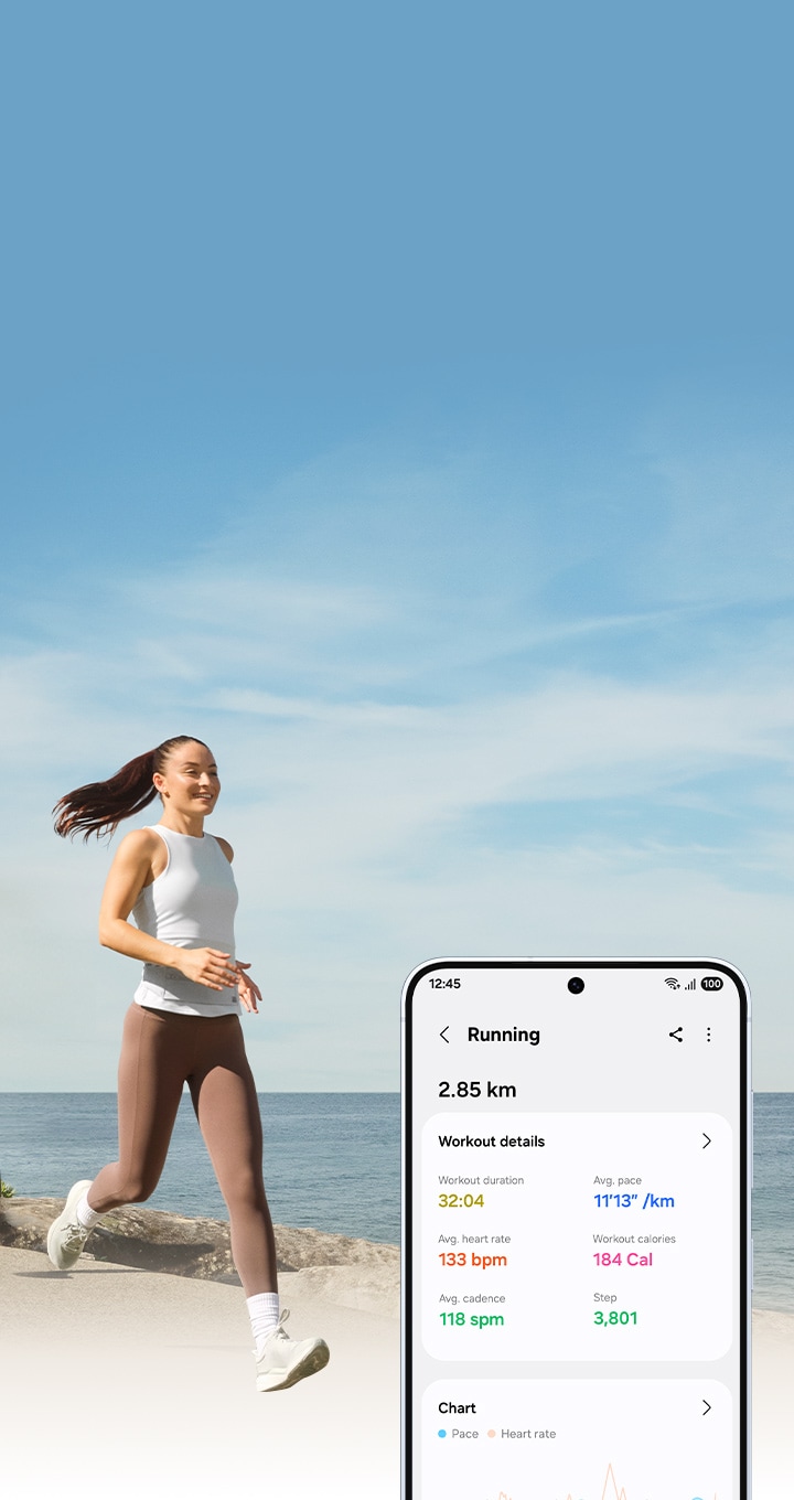 Person in sportswear running along the ocean. On the right, smartphone with Running feature onscreen.